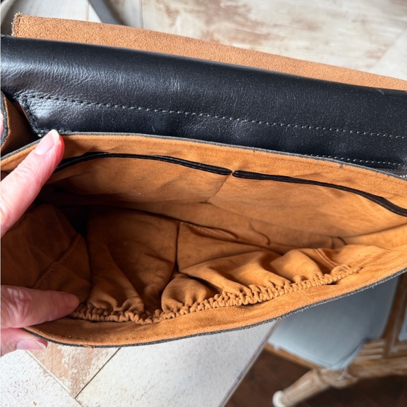 Patricia Nash Black Leather Crossbody Bag - Picture 2 of 6